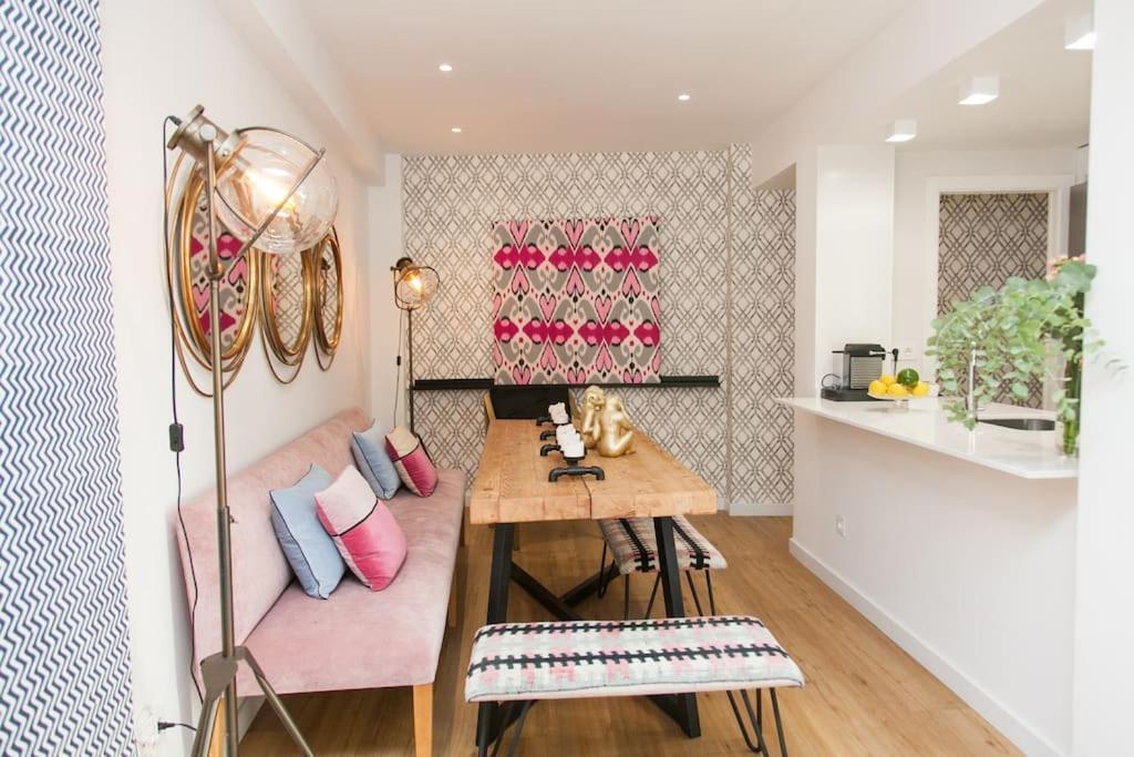 Modern & Nice Apartment. Old Town. Private Parking Siviglia Esterno foto